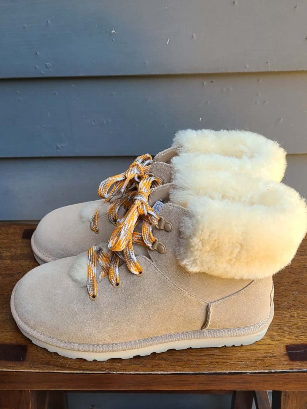 UGG Classic Mini Alpine Suede Shearling Lace Up Boots size 8 NWT